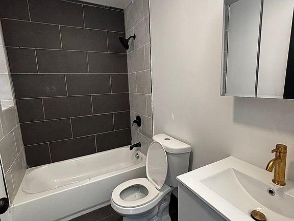 5th image of 11-13 Thomas St #2C