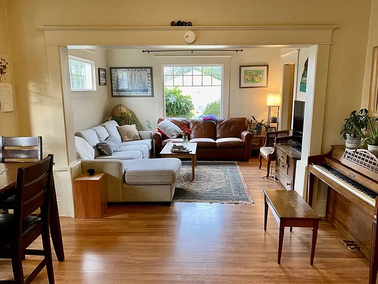2300 G St #1 — Photo 4