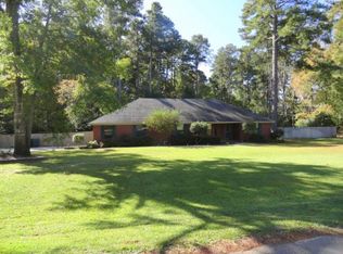 110 Chinquepin Dr, Magnolia, AR 71753