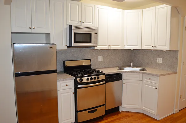 Rented by OvCo Realty | media 8