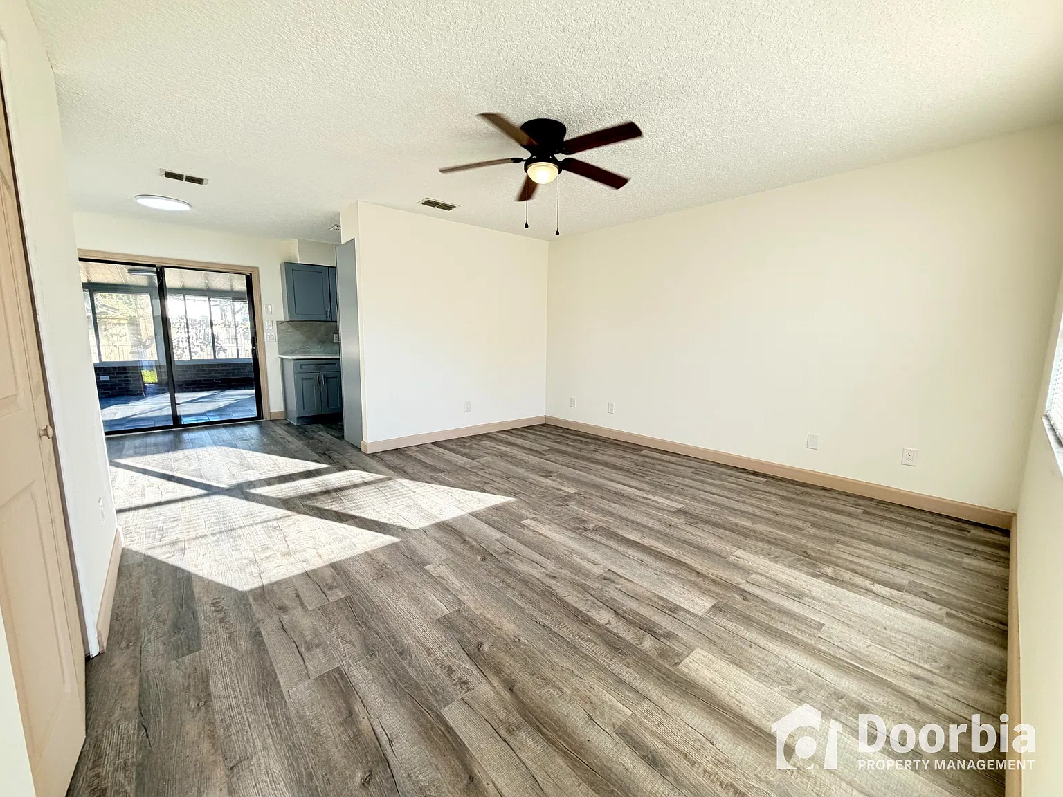 2 bed, 1.0 bath, 840 sqft, $1,700 — Photo 3
