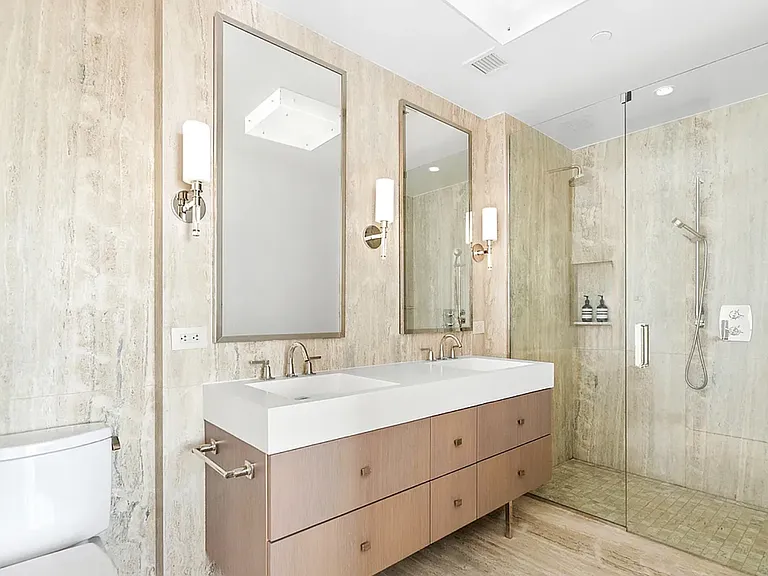 50 Bridge Park Dr #20E — Photo 8