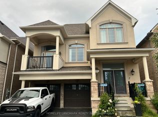 102 Fowley Dr, Oakville, ON L6H0V3