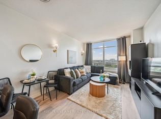 9245 Jane St #902, Vaughan, ON L6A 0J9