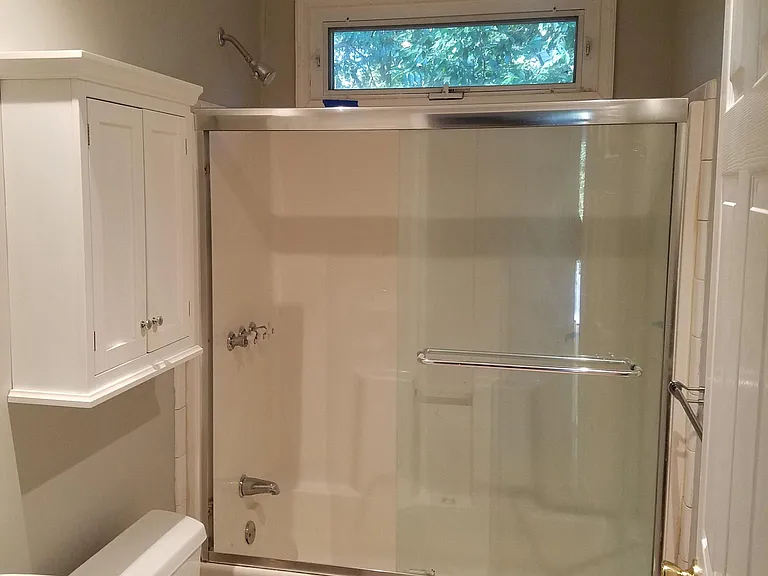 1233 Goodwin Rd NE — Photo 3