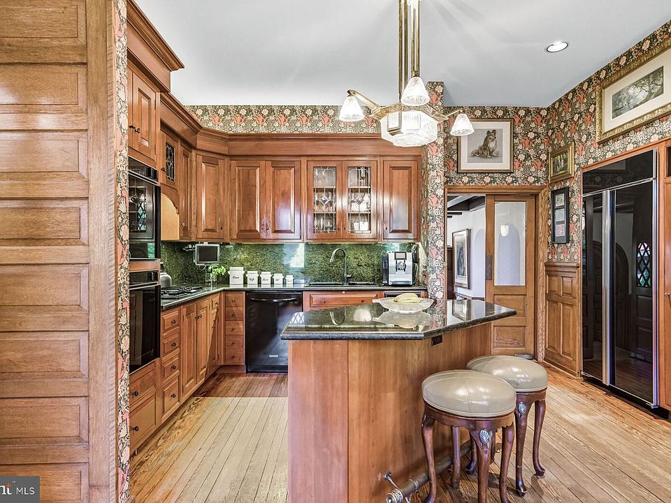 28th image of this home