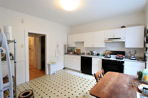 34 Chatham St Photo 1