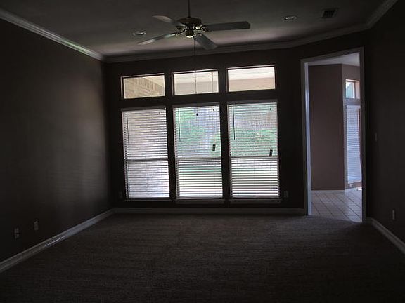 4th image of 2015 Nugent Dr