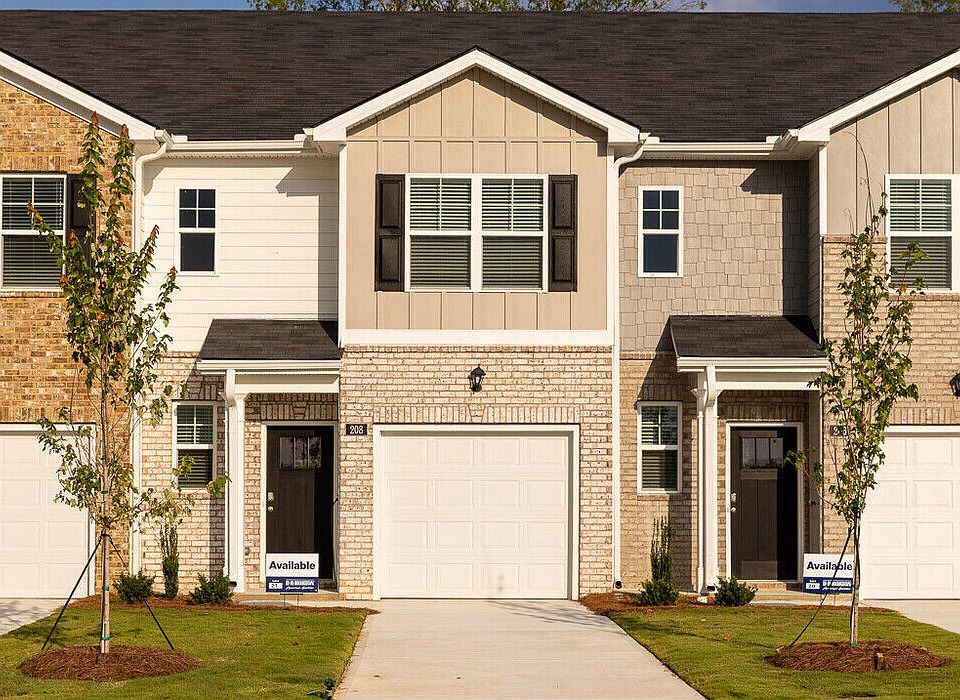 1st image of 208 Kenmore Cir
