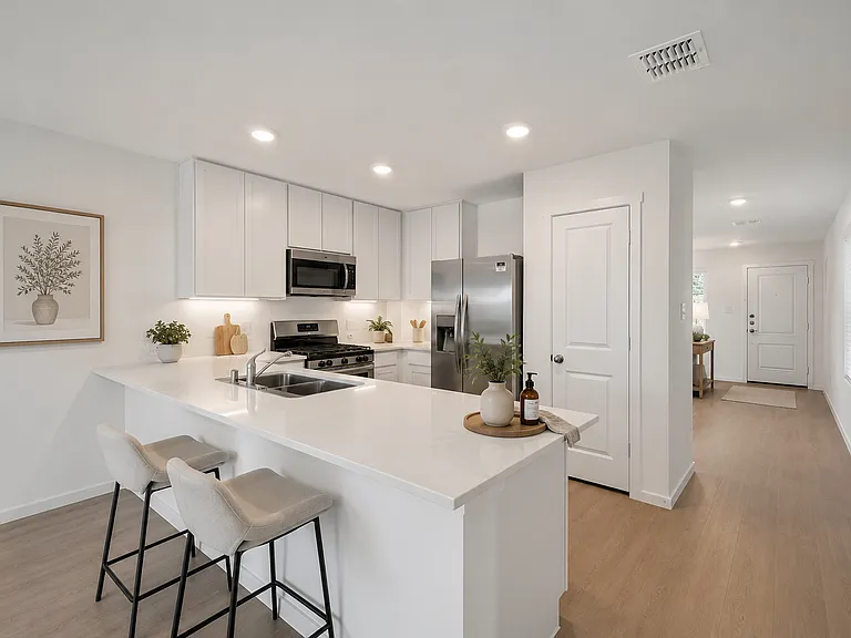 1211 Canyon Wren Dr — Photo 2