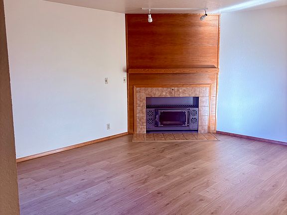 5th image of 1107 S 43rd Ave