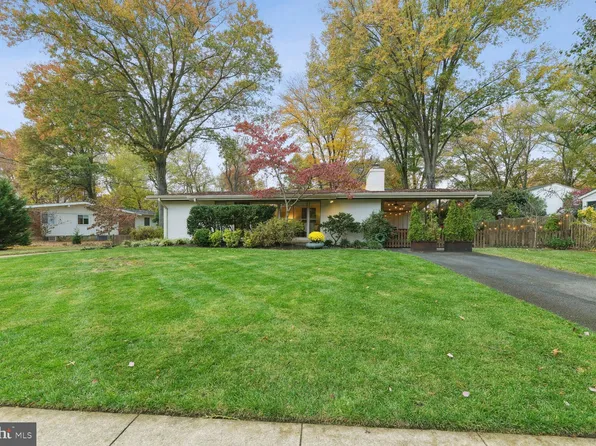 8724 Camden St, Alexandria, VA 22308