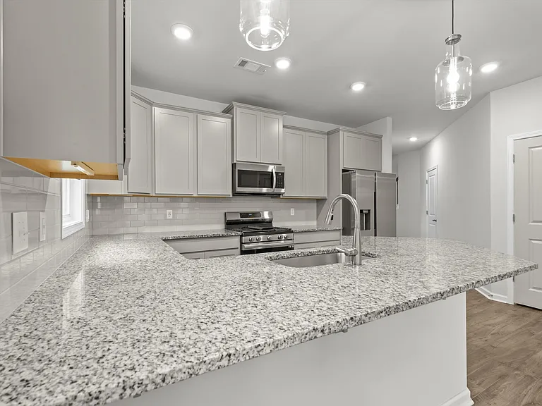 596 Count Fleet Ct — Photo 17