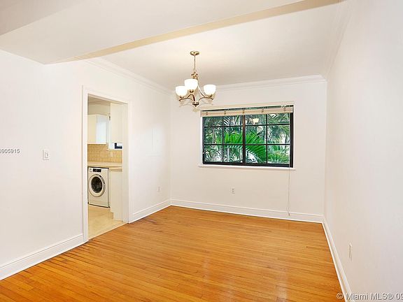 5th image of 226 Antiquera Ave