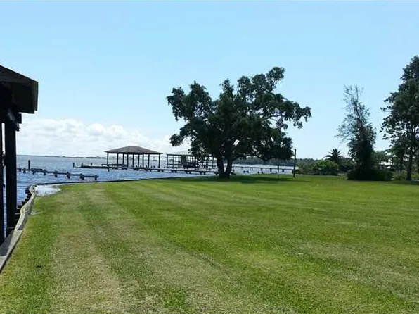 3136 Dog River Rd, Theodore, AL 36582