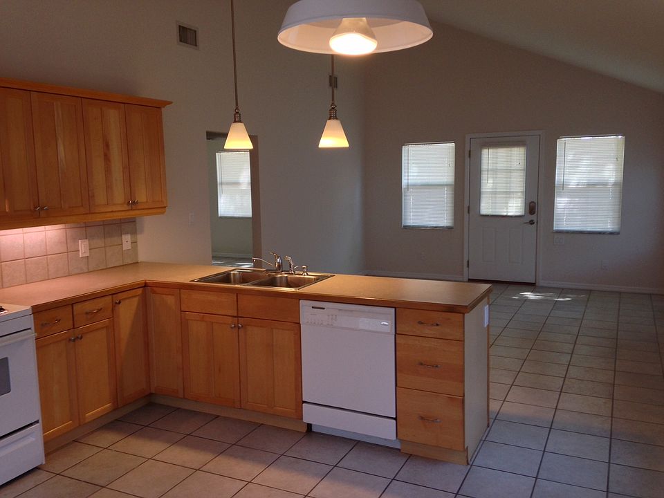Kitchen / Livingroom