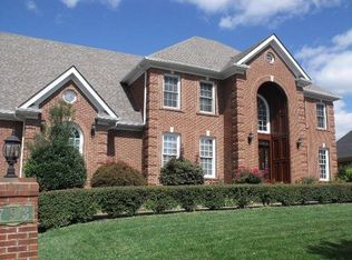 793 Andover Village Dr, Lexington, KY 40509