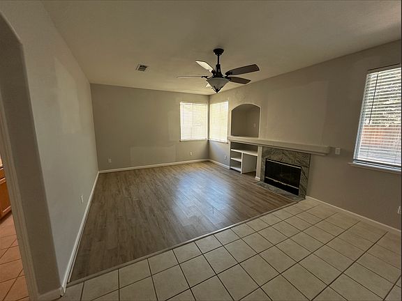 4th image of 1412 Blush St