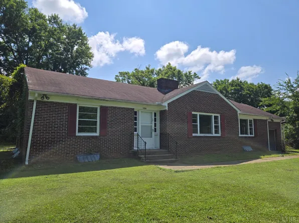 1538 Cumberland Rd, Farmville, VA 23901