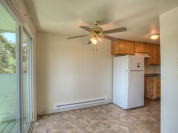 5th image of 227 170th St E