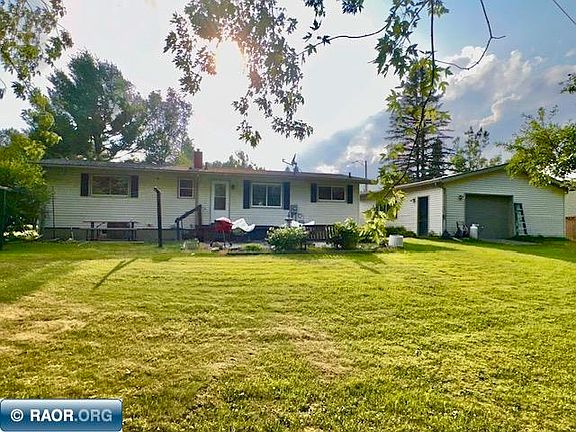 5th image of 204 S 5th St E