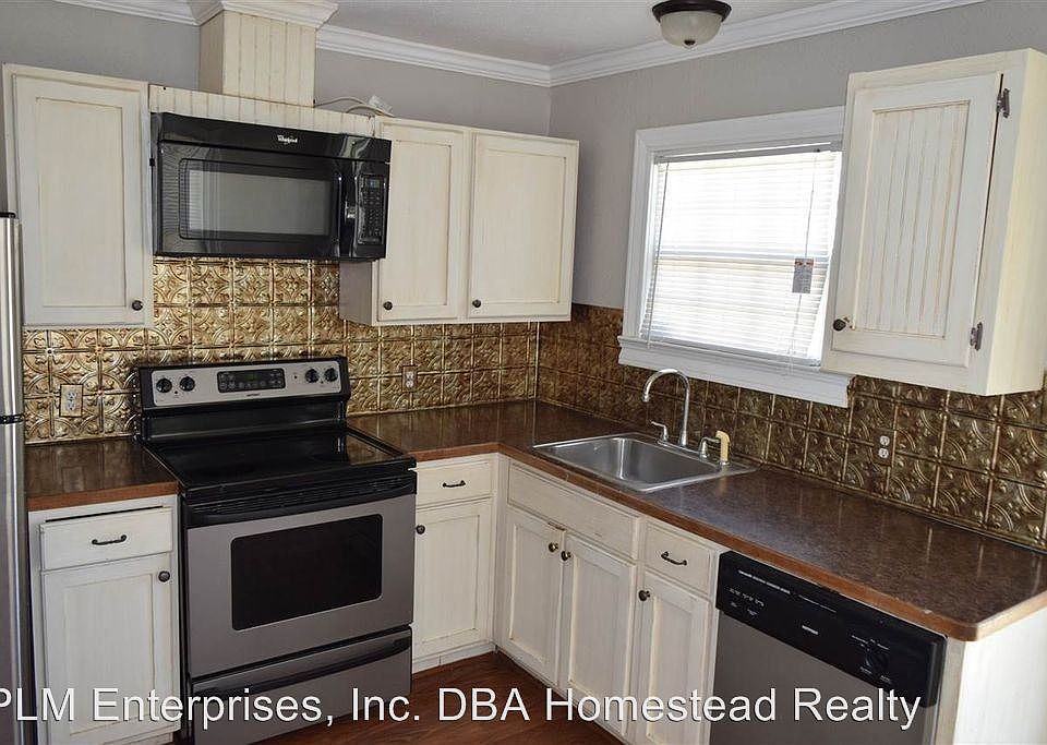 2nd image of 2555 W Lucas Dr