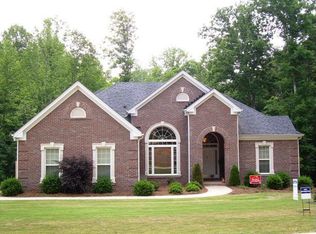 582 Southampton Cir, Hoschton, GA 30548