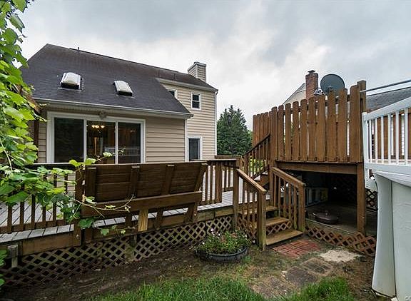 3rd image of 9104 Castle Point Dr