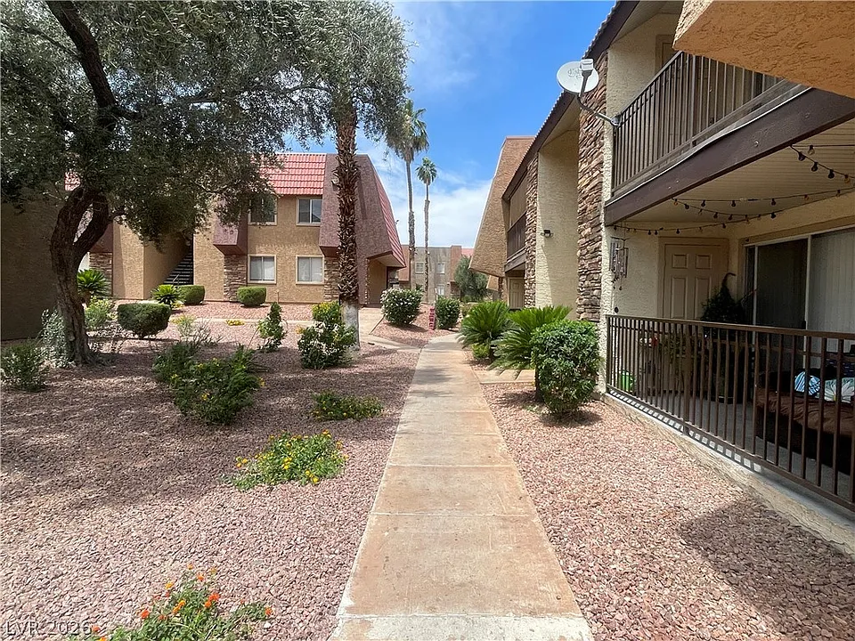 5350 River Glen Dr #306