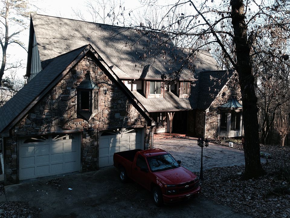 2nd image of 516 Winterview Ln