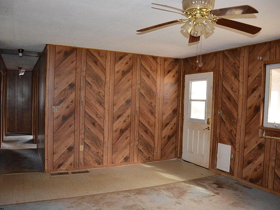24th image of 801 Harmony Rd