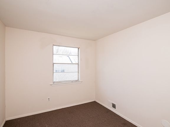 4th image of 10769 Helmer Dr