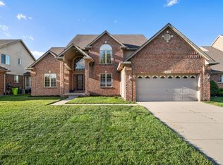 16705 Shinnecock Dr, Macomb, MI 48042