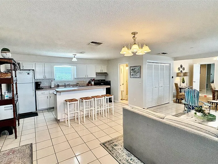 2410 S Atlantic Ave — Photo 7