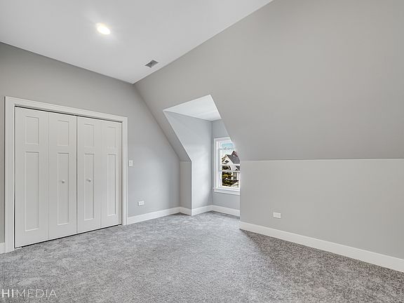 5th image of 420 Linden Ave APT 305