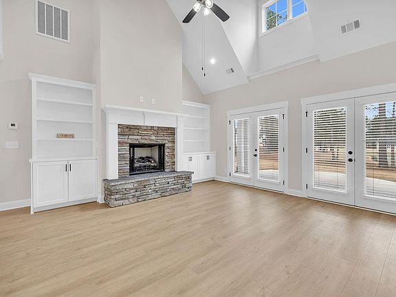 4th image of 109 Gunnery Ct W