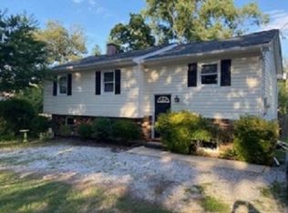 583 Center Dr, Severna Park, MD 21146