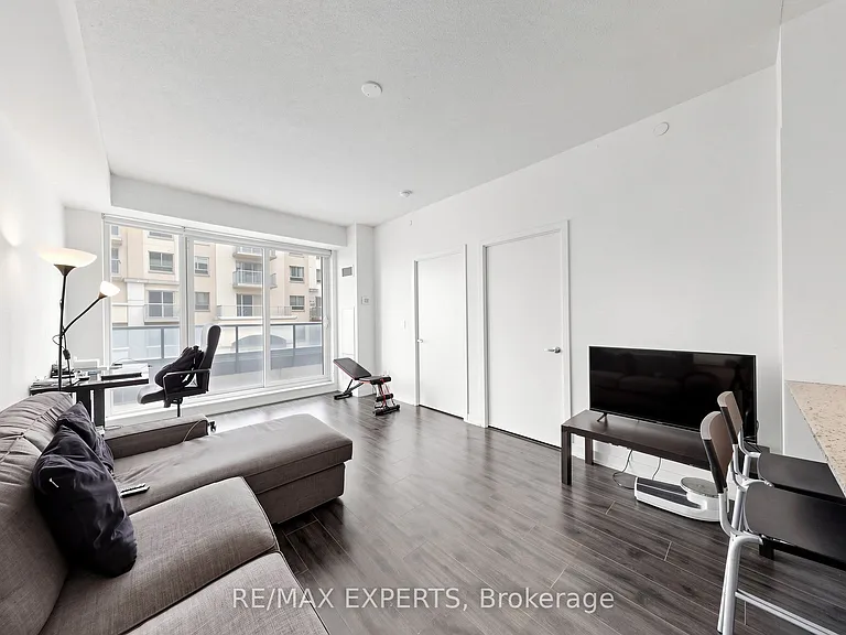 18 Rean Dr #223 — Photo 12