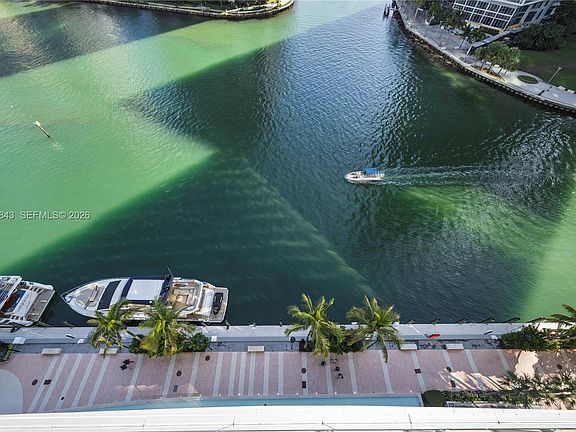 4th image of 300 Biscayne Boulevard Way #1102