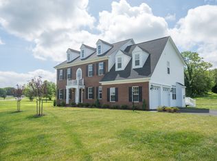 17266 Harmony Vista Dr, Hamilton, VA 20158