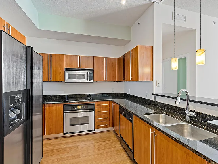 1551 N Flagler Dr #Penthouse L7 — Photo 6