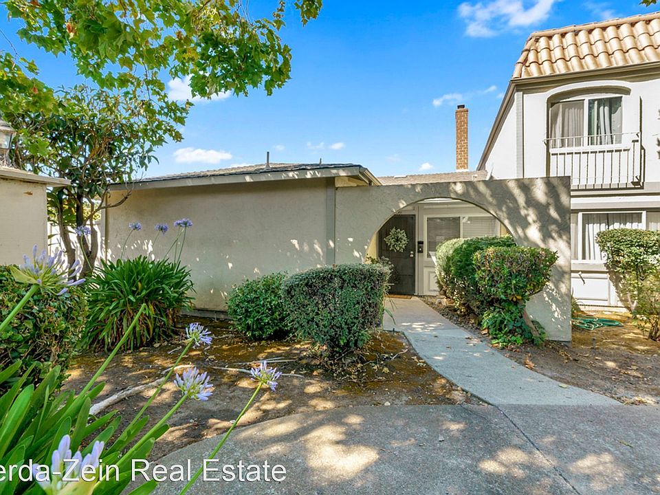 1st image of 2466 Fairway Dr