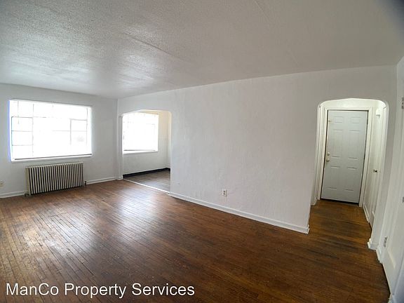 2nd image of 420 W Parkwood Dr #2
