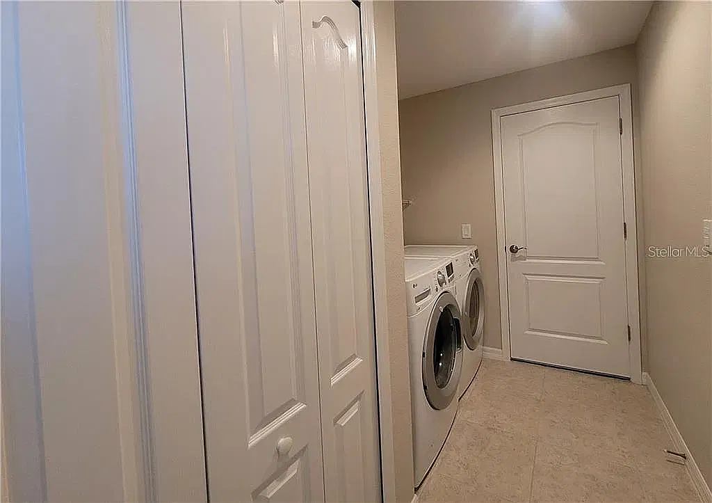 2 bed, 1258 sqft, $2,500 — Photo 3