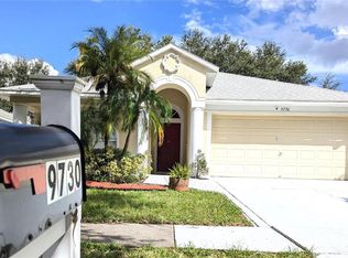 9730 White Barn Way, Riverview, FL 33569