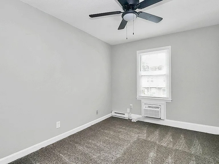 Thompson Place Apartments — Photo 22