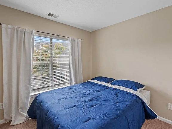3rd image of 3852 Lasalle Dr APT 110