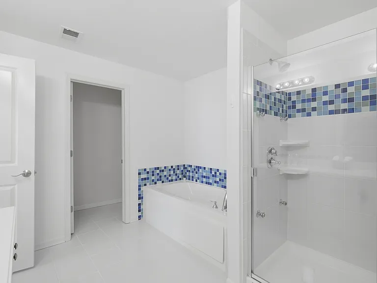 1228 Emerson St #304 — Photo 16