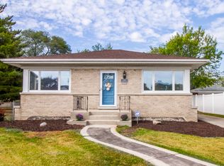 11151 Boeger Ct, Westchester, IL 60154