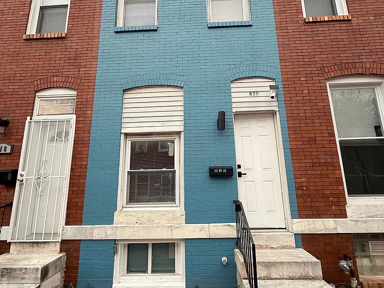 820 N Streeper St #MAIN — Photo 1